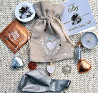 Personalised Christmas Gift Bag from Etsy 